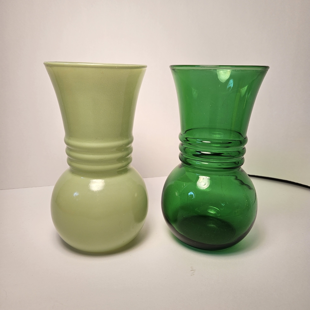 Vintage Anchor Hocking Lot Of 2 Vases~Forest Green And Frosted Green